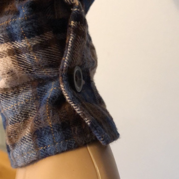 Street Legal Flannel Shirt. Size small. Brown , blue , ivory plaid - Picture 4 of 7